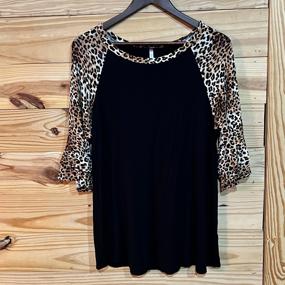 Black Leopard Print Round Neck Raglan Pullover Top Womens XL Boutique 3/4 Ruffle